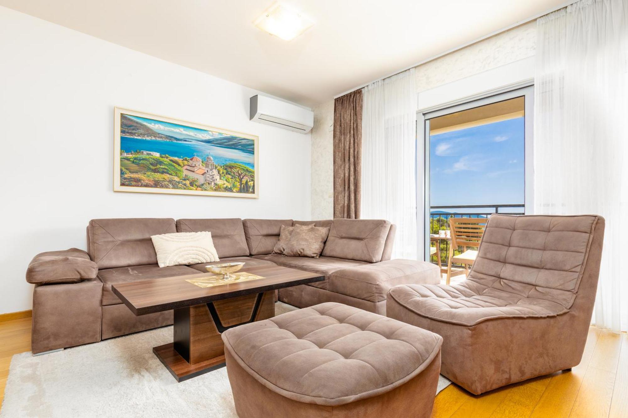 Apart Hotel M S Katunjanin 헤르섹 외부 사진
