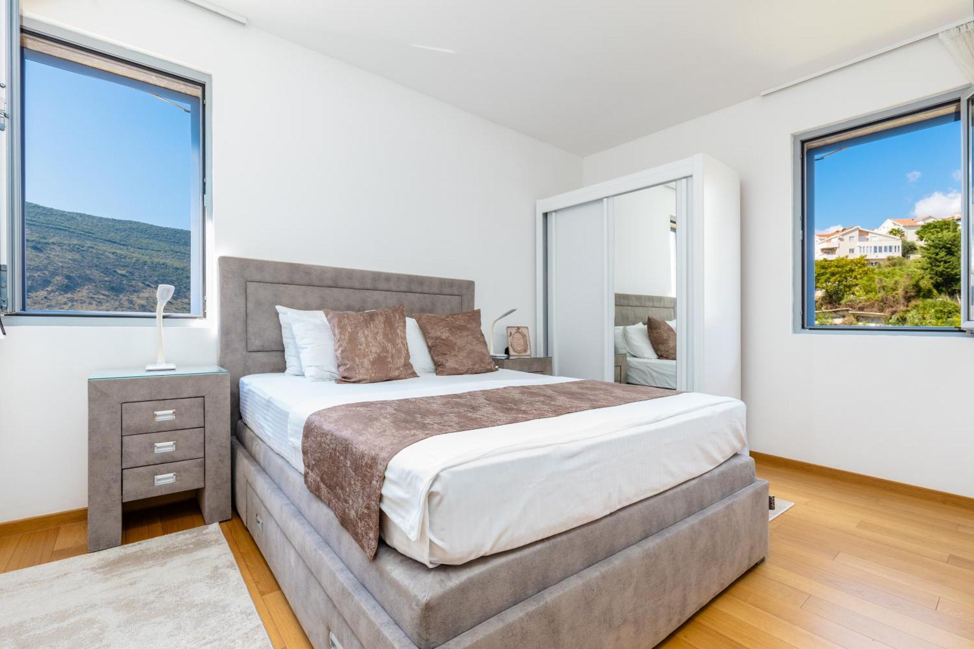 Apart Hotel M S Katunjanin 헤르섹 외부 사진