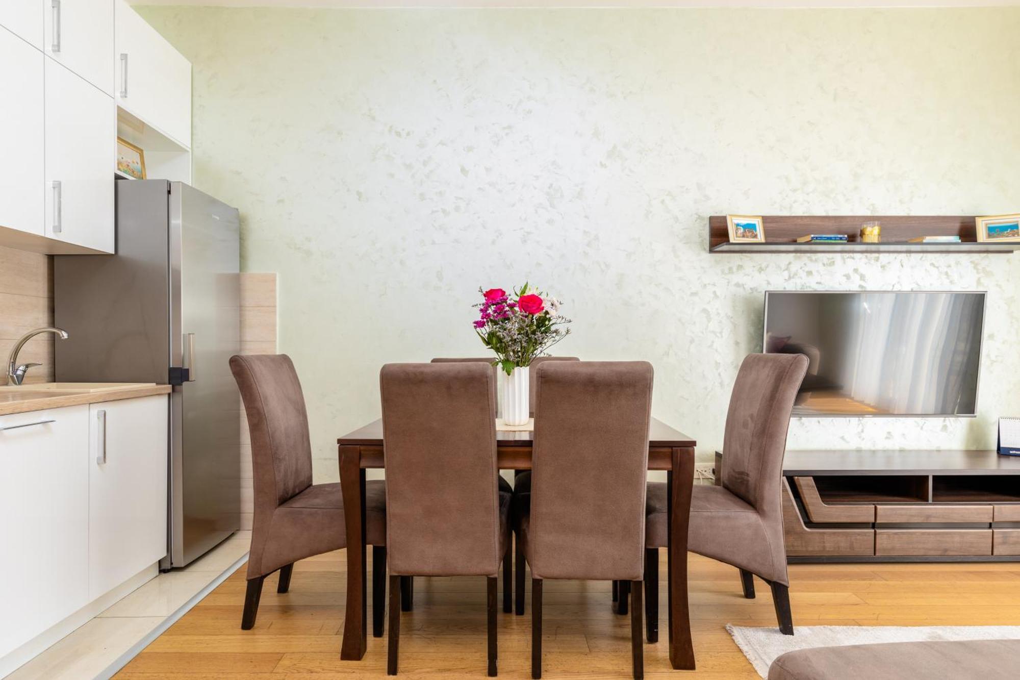 Apart Hotel M S Katunjanin 헤르섹 외부 사진