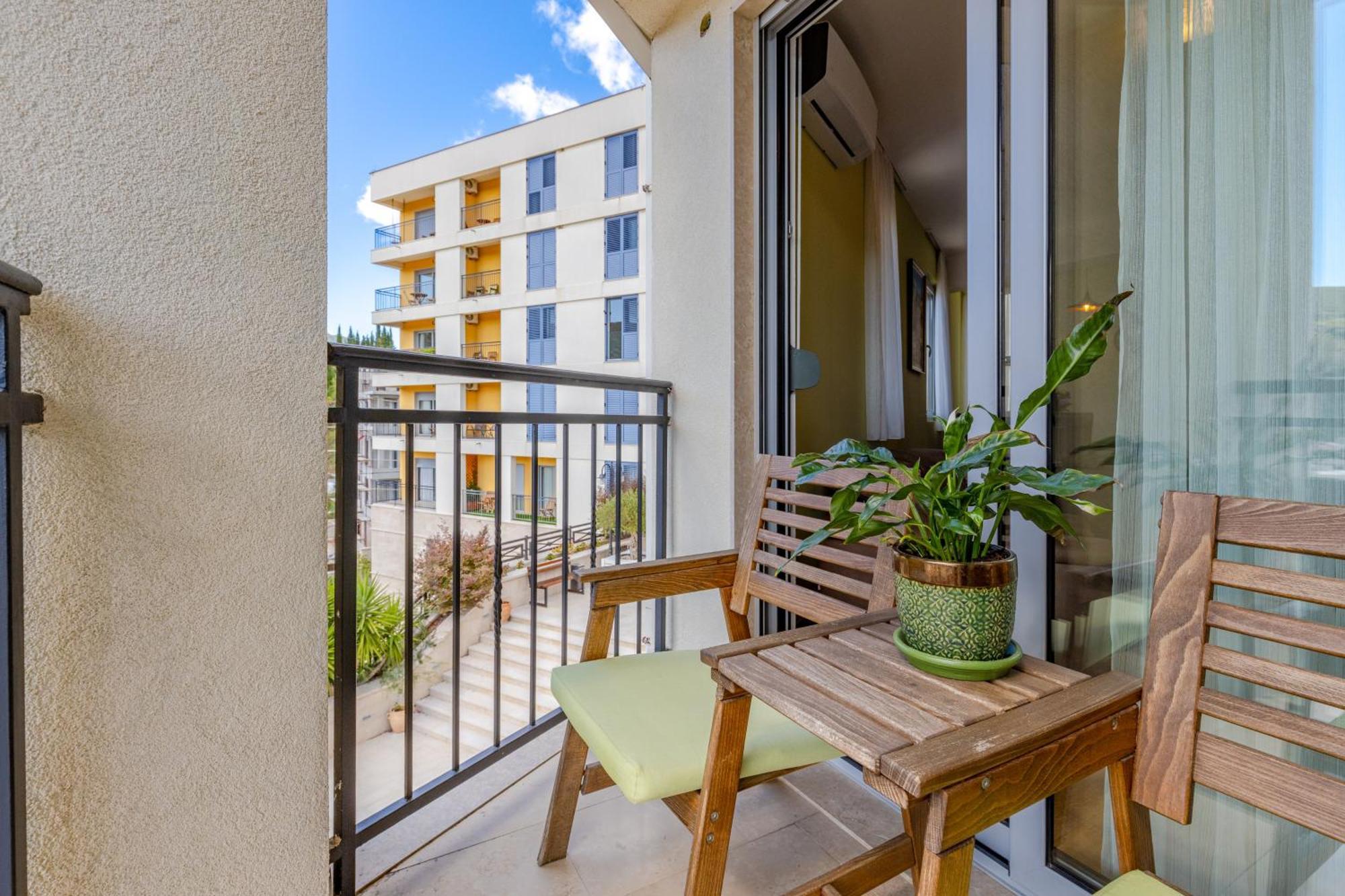 Apart Hotel M S Katunjanin 헤르섹 외부 사진