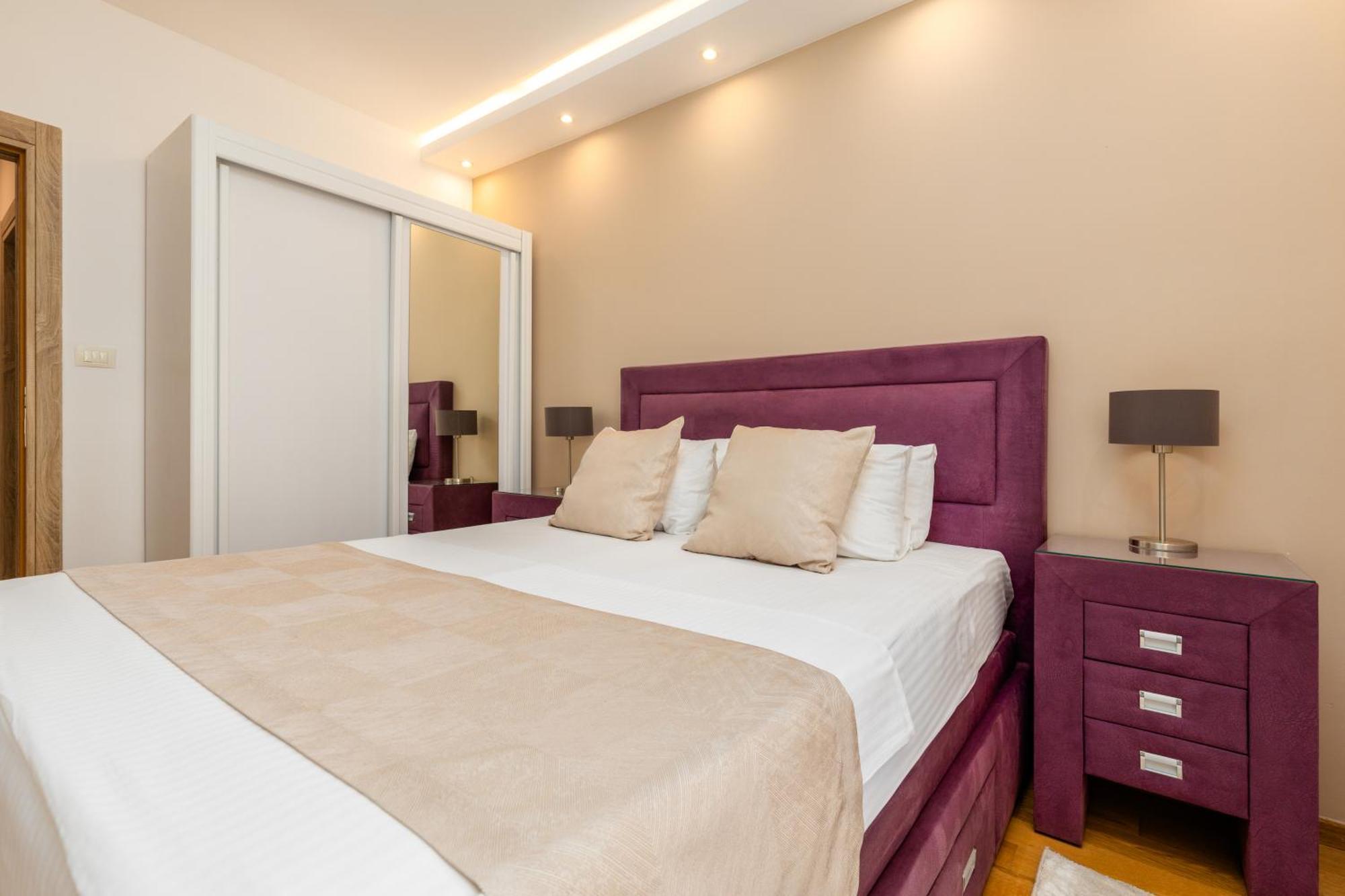 Apart Hotel M S Katunjanin 헤르섹 외부 사진