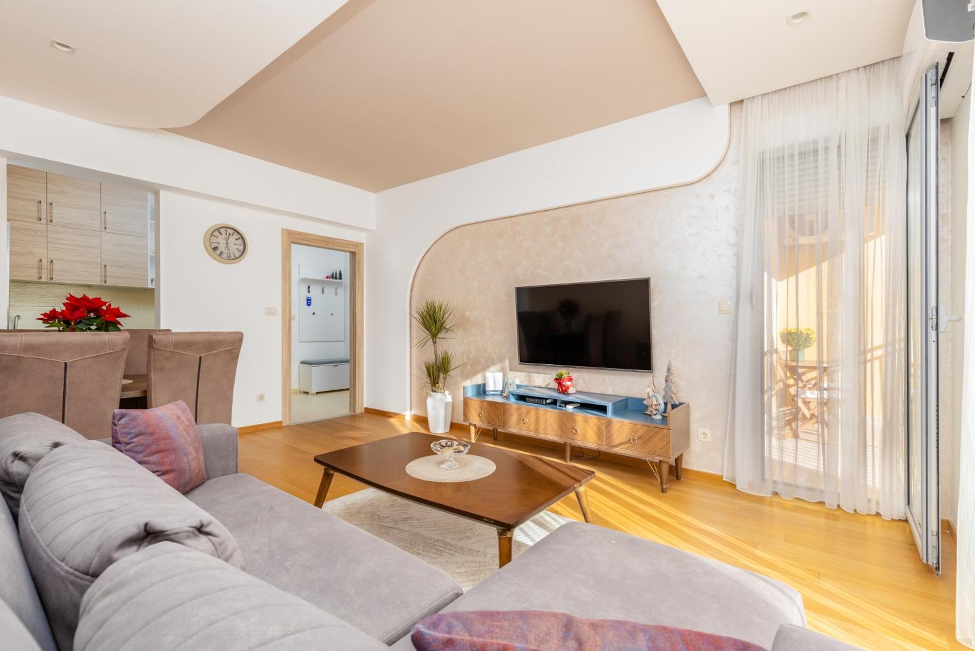 Apart Hotel M S Katunjanin 헤르섹 외부 사진