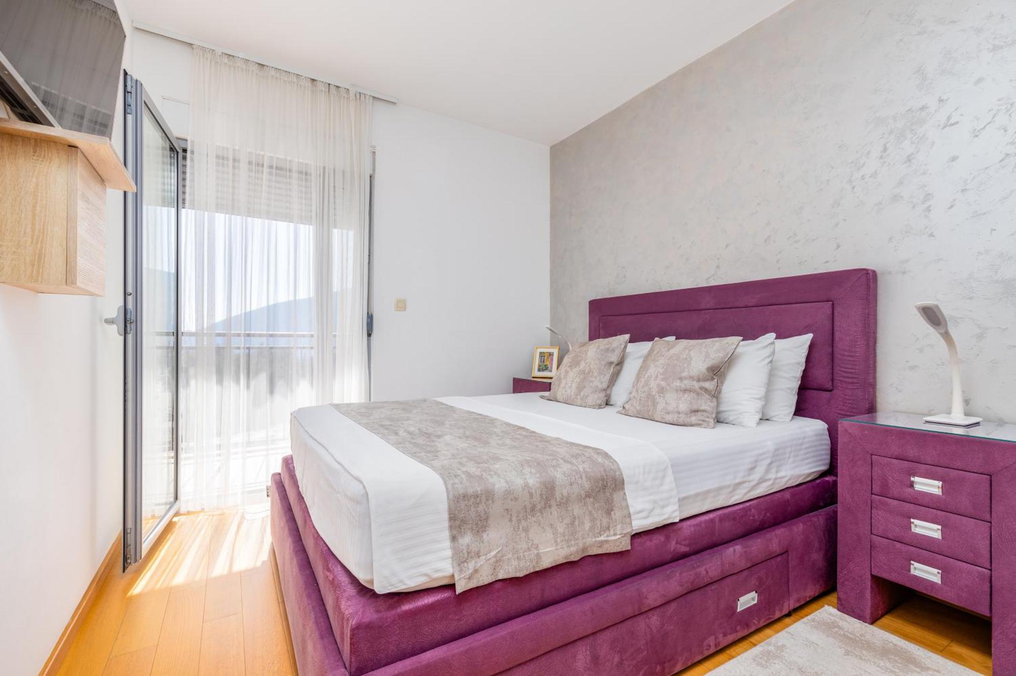 Apart Hotel M S Katunjanin 헤르섹 외부 사진
