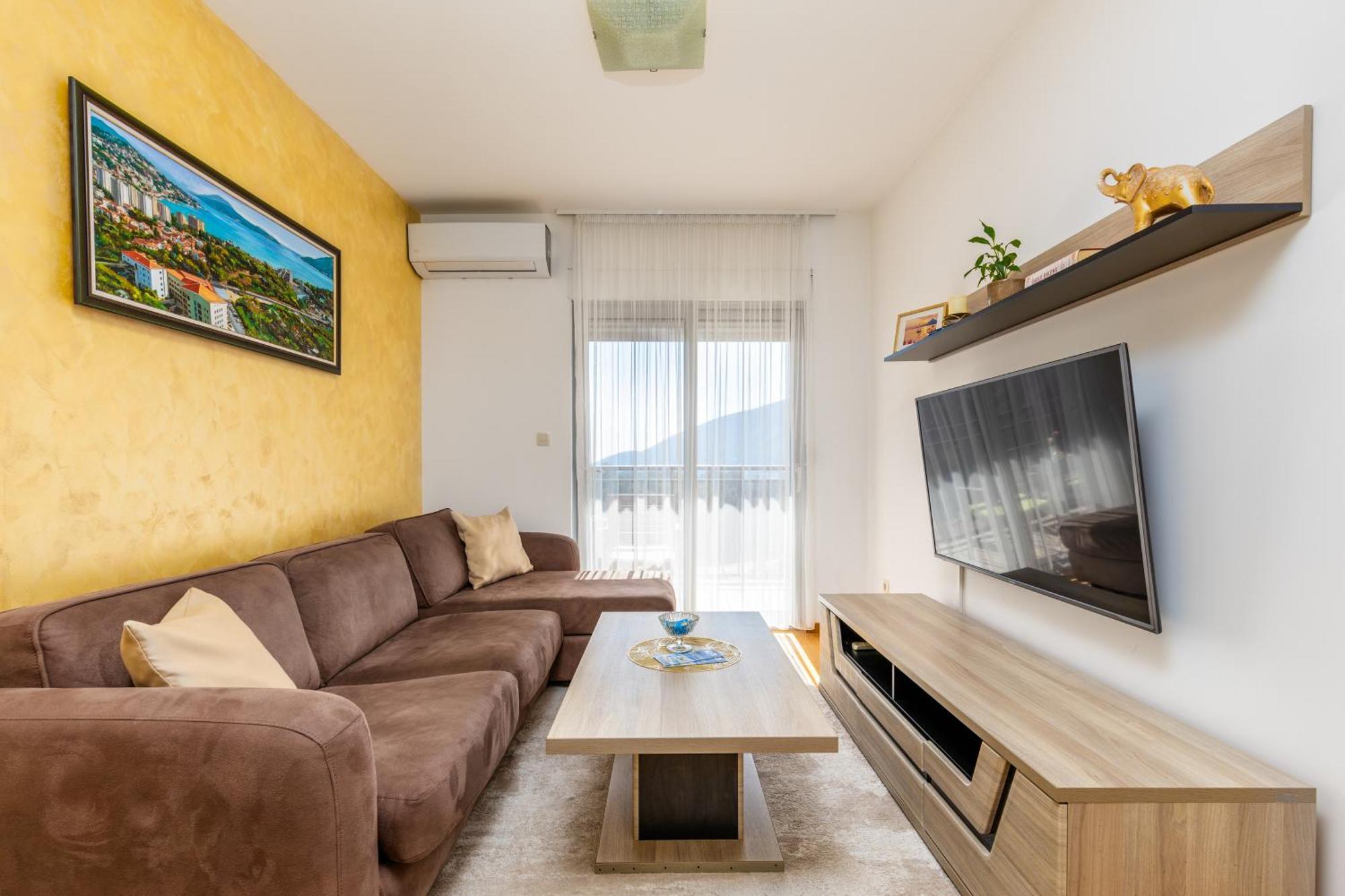 Apart Hotel M S Katunjanin 헤르섹 외부 사진
