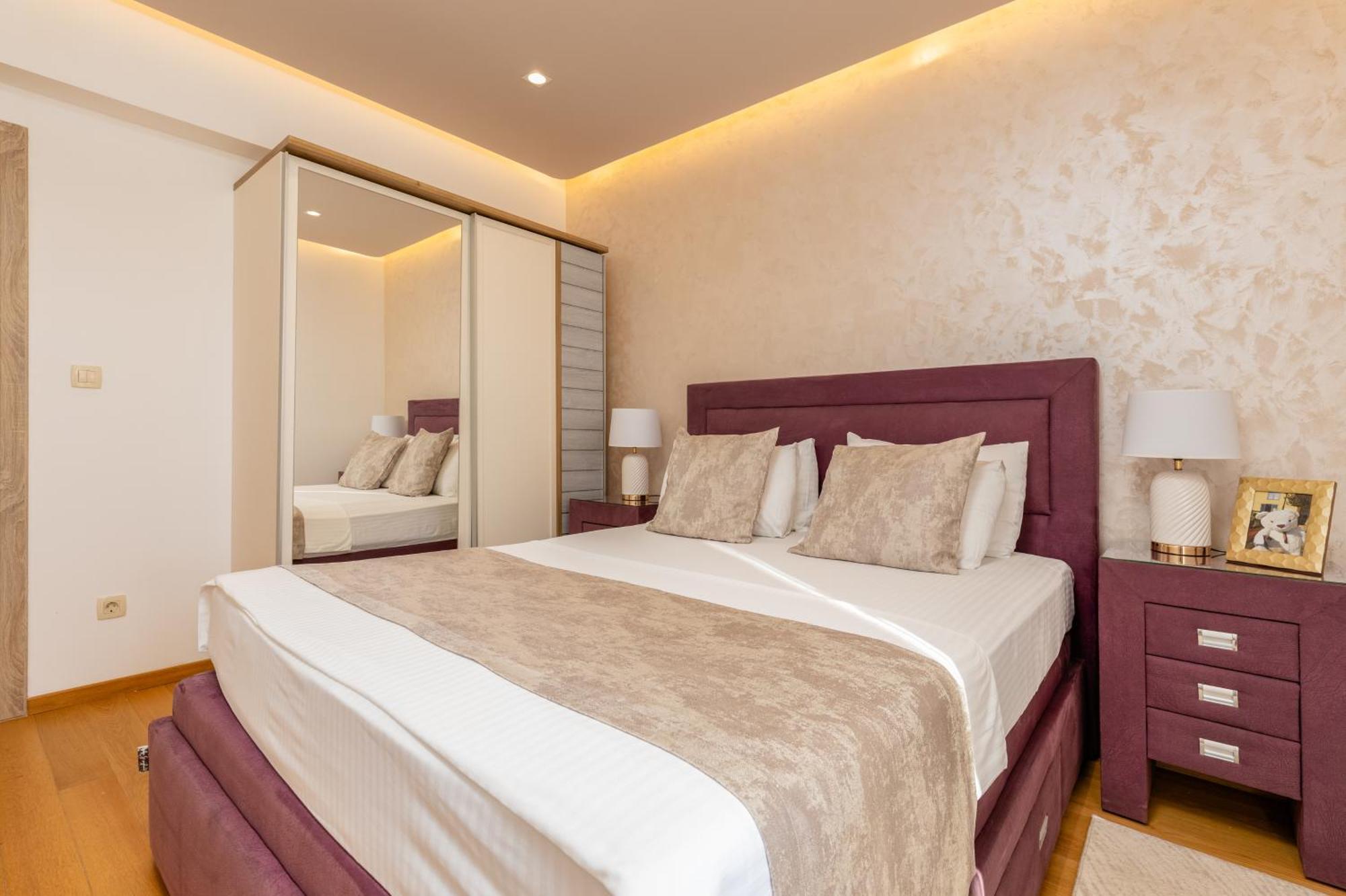 Apart Hotel M S Katunjanin 헤르섹 외부 사진